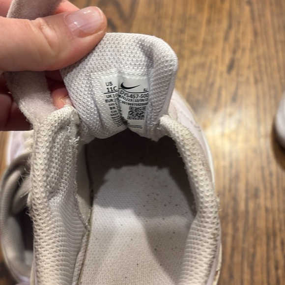 Nike toddler lavender sneakers - Picture 7 of 8